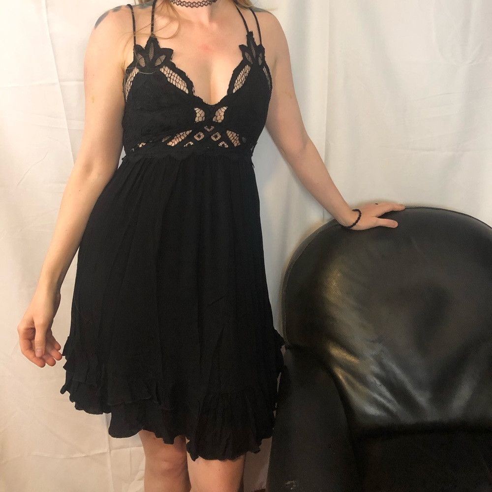 Lace top black dress - Picture 5 of 8
